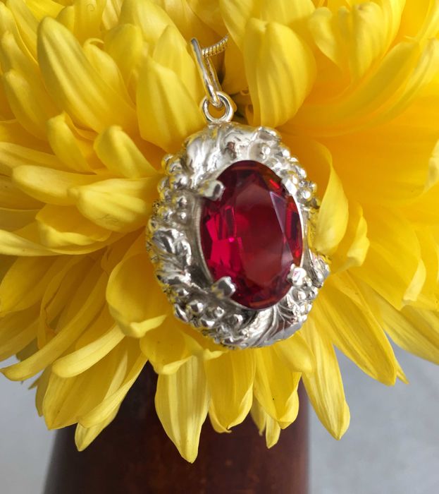 Lant de argint cu medalion