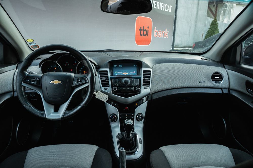 Chevrolet Cruze - 2011-euro 5- navigatie - scaune incalzite - senzori