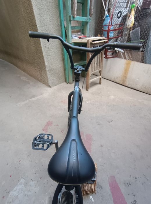 vând BMX foarte bun