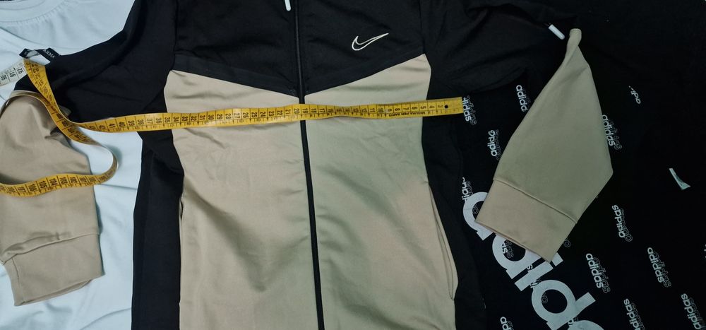 Vând trening copiii