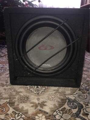 Subwoofer Alpine + amplificator Alpine + cabluri