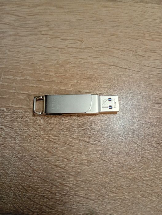 Stick USB Hama .