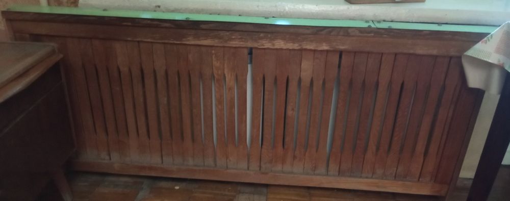 Деревянная декоративная решетка экран радиатора