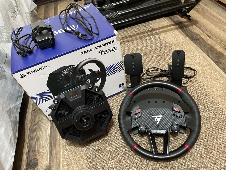 IMPECABIL -CA NOU- Volan Thrustmaster T598 Direct Drive PS5 / PS4 / PC