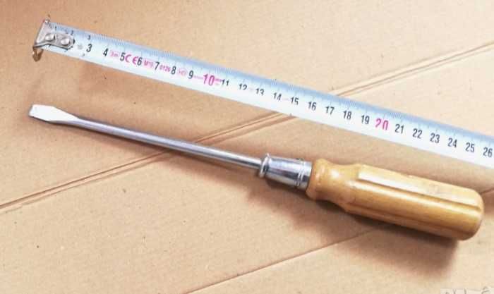 Нова отвертка прав шпиц 8мм - Germany