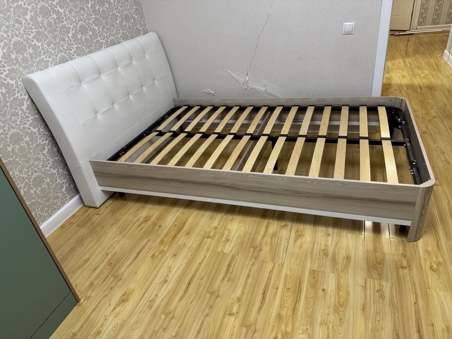 Кровать полуторка б/у.