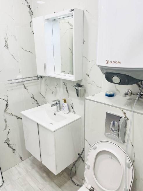 Дава се под наем Двустаен апартамент в Варна, Победа - 70 кв.м за 700 € - Снимка #2