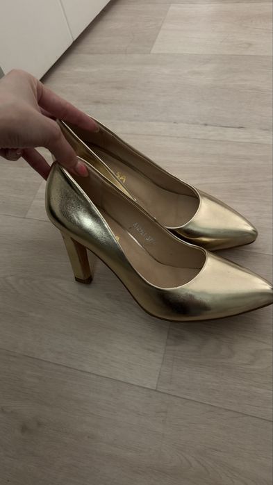 Разгрузка гардероба