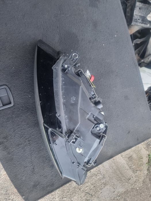 Far stanga audi q5 facelift led xenon cod 8R0941005C