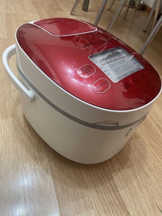 Мультиварка Zigmund & Shtain MC-D 31 R