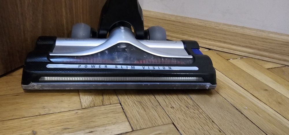 Вертикална прахосмукачка Rowenta