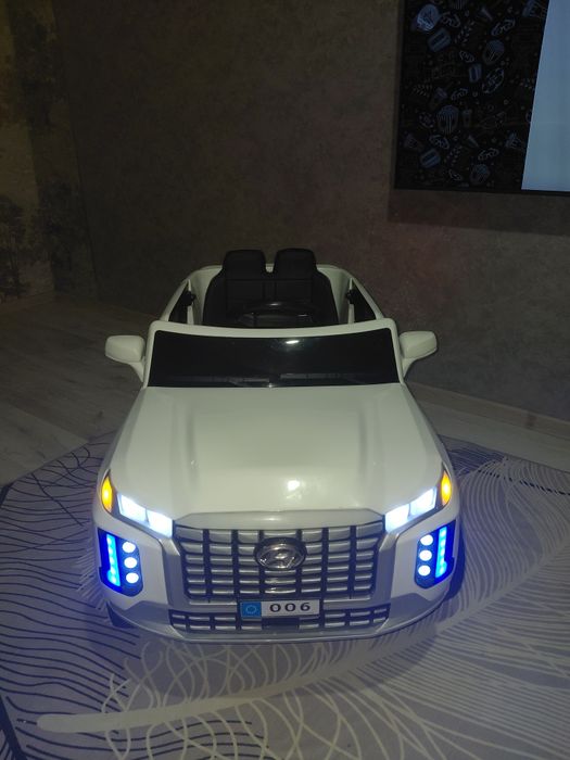 Детский автомобиль