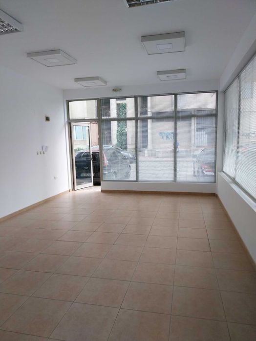 Дава се под наем Магазин в Пловдив, Кършияка - 40 кв.м за 311.1 € - Снимка #4