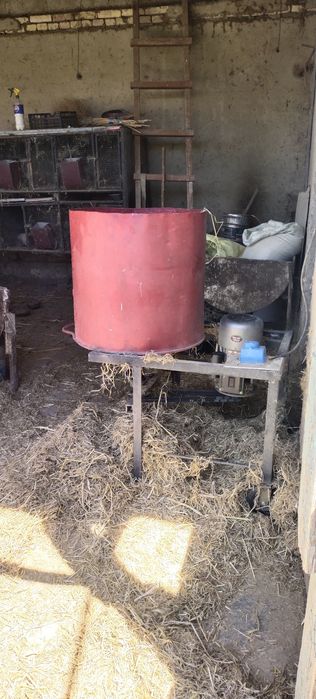 Ут майдалагич Дўку