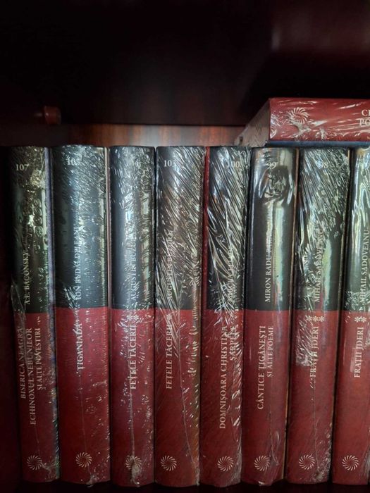 Cartea ,, Lot 100 de carti din colectia Jurnalul National''