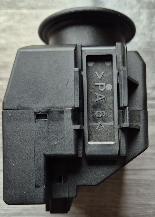 Контактна кутия,гълтач мерцедес W203