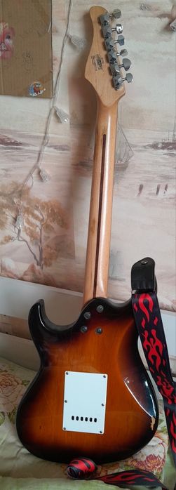 Электрогитара cort g 110