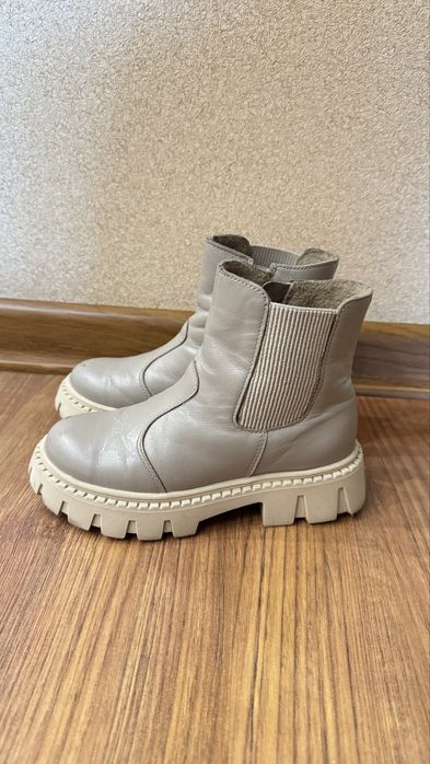 Ботинки кожаные 32 размер