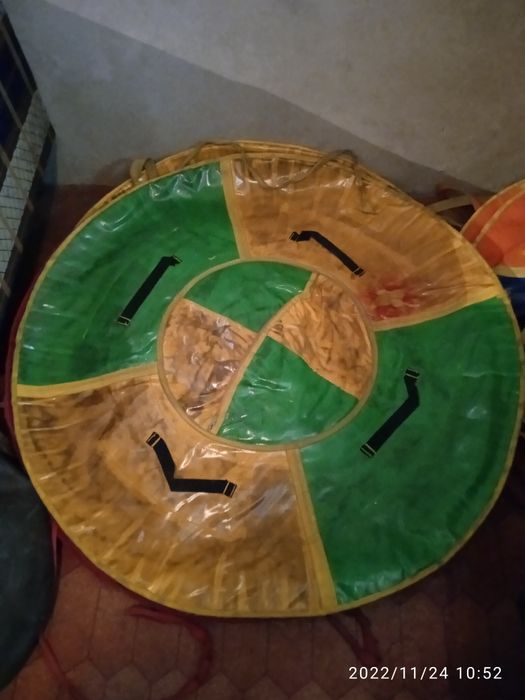 Тюбинг, ватрушка, надувные санки.