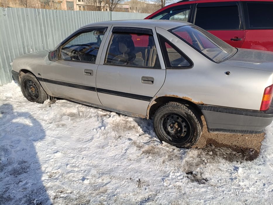 Продам Опель вектора а