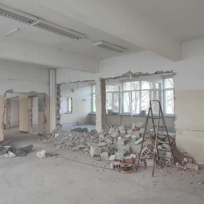 Кърти чисти извозва, къртене без почивка, извозване на Отпадъци