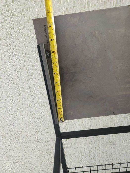 Stellyaj sotiladi / Продается стеллаж