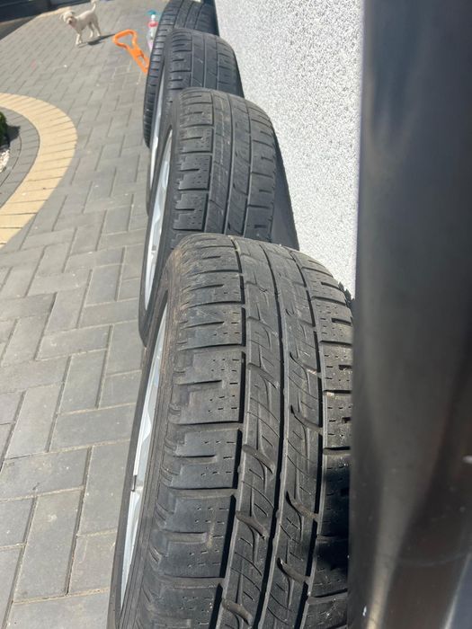 De vinzare 4roti pentru Land-rover