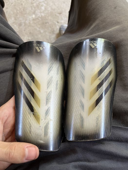 Aparatori de fotbal adidas