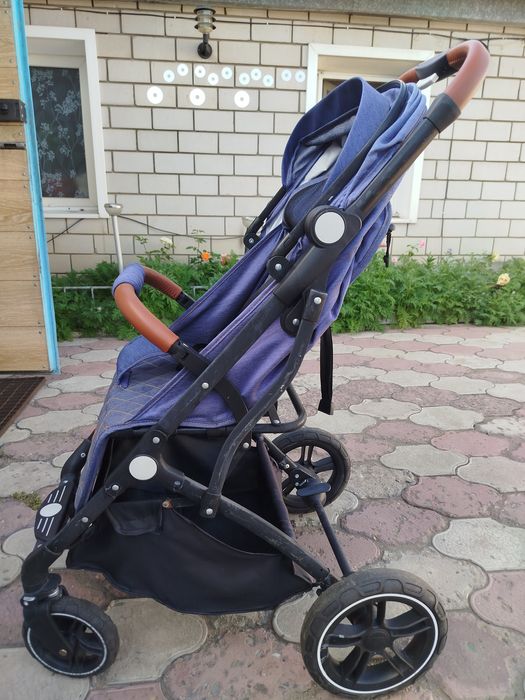Коляска прогулочная