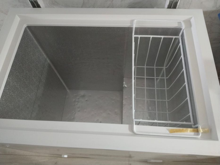 Продам морозильную камеру