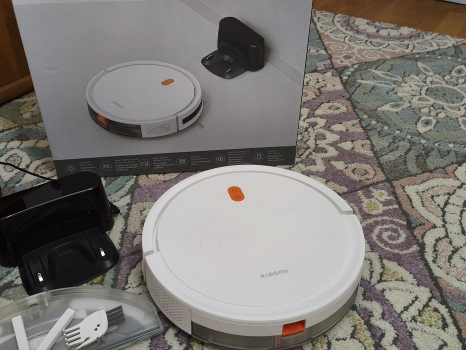 Vând aspirator Xiaomi E5