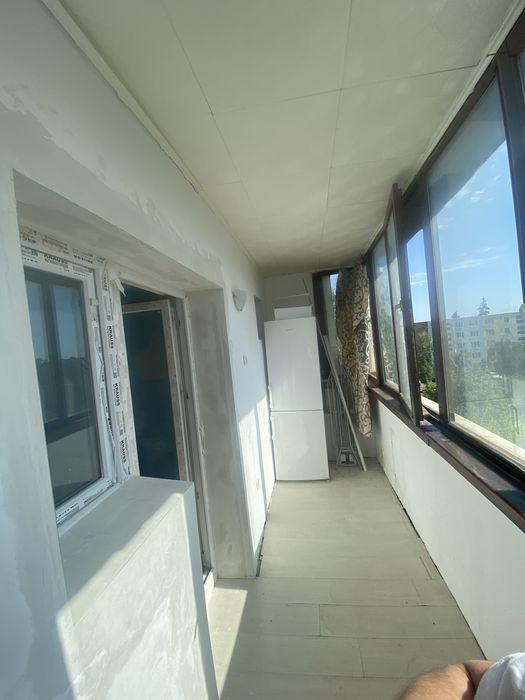 Vand apartament 4 camere