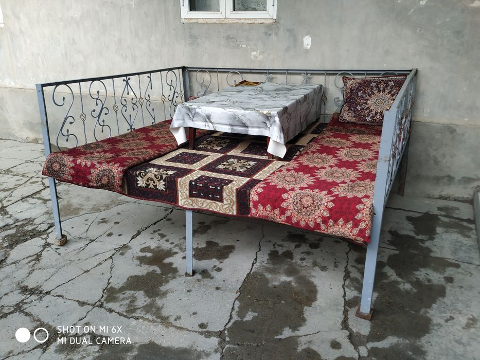 Tapchan,kravat sotiladi.