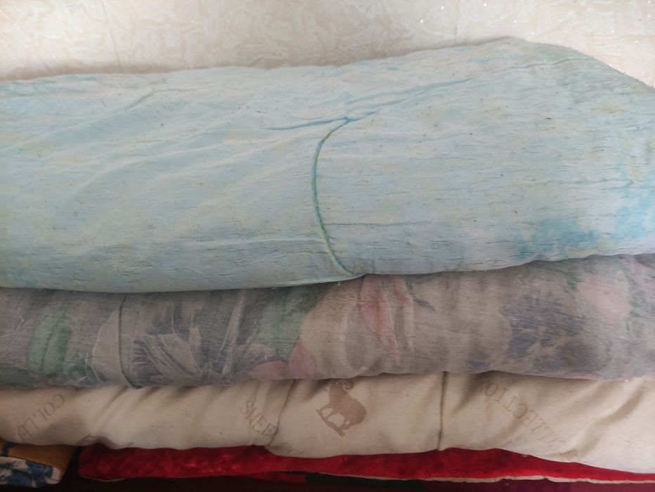 Продам одеяла двуспалки,их 3 штуки