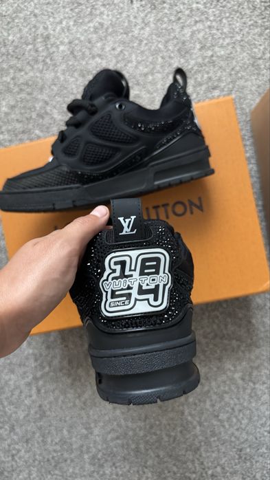 Adidasi lv skate