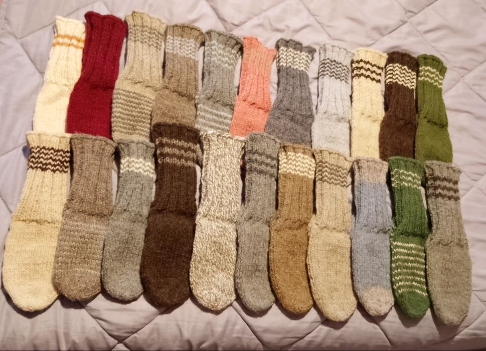 Вълнени чорапи. За София може и лично предаване.