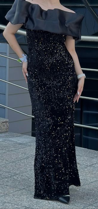 Вечернее платье в пол с пайетками