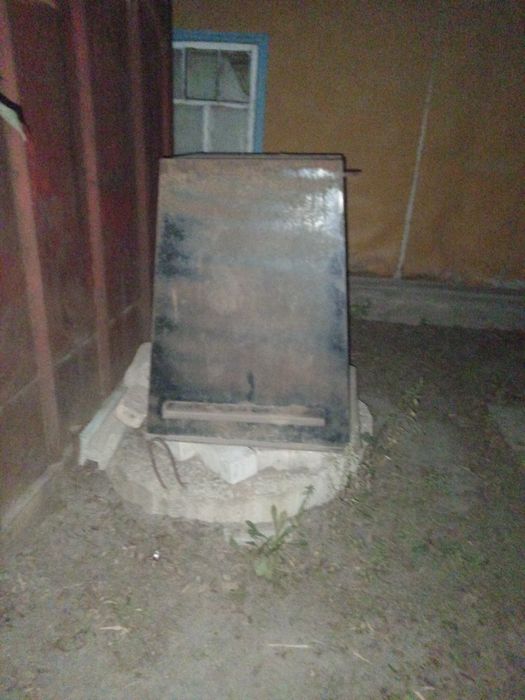 Продам большой контейнер для мусора