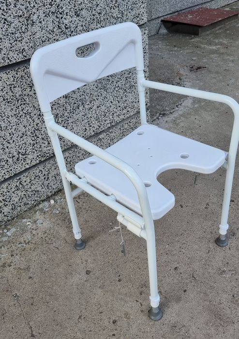 Тоалетни столове за баня