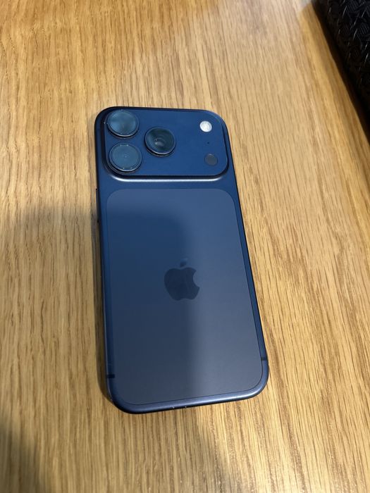 iPhone 17pro - Deep Blue, 256 GB