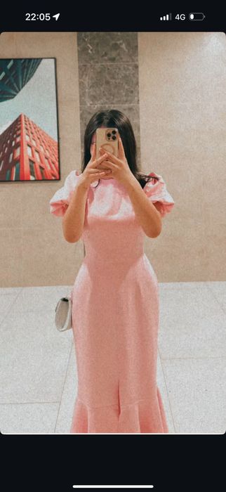 Бір киілген жаңа көйлектер