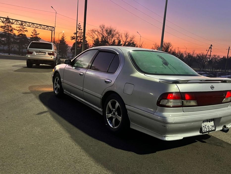 Продам хорошую машину