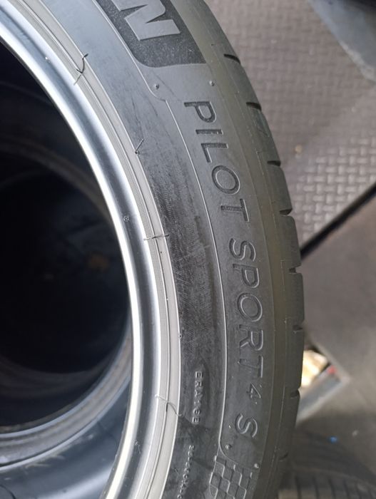 Anvelope de vara 275 40 19 Michelin dot 4920