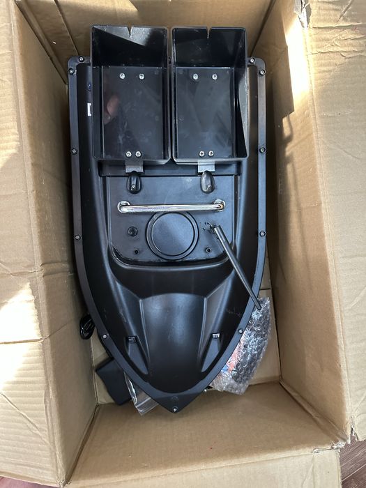 Кораблик для рыбалки и спиннинг