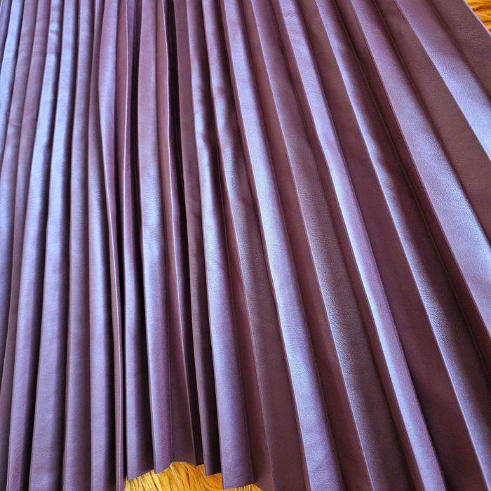 Тъмночервена (бордо) дълга плисирана кожена пола "Zara", размер М