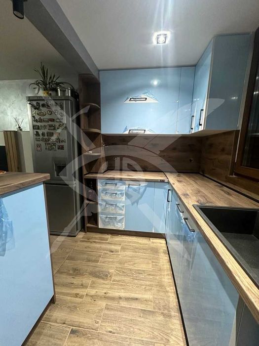 Продава се Тристаен апартамент в София, Света Троица - 68 кв.м за 2175 €/кв.м - Снимка #2