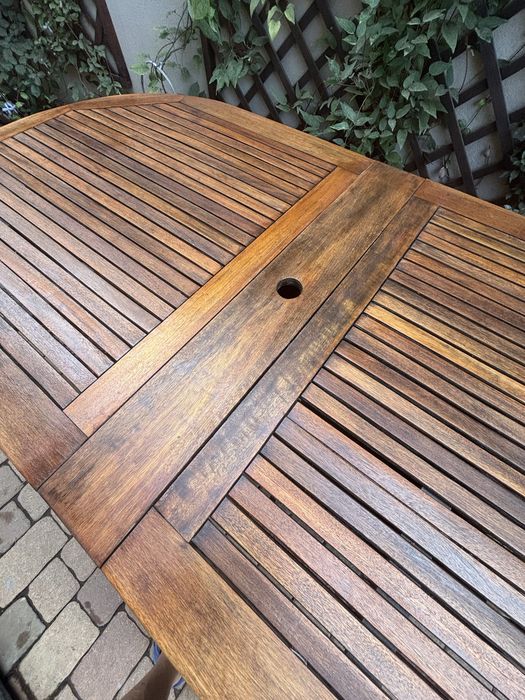 Set masa extensibila pt 12 persoane cu 4 scaune din teak