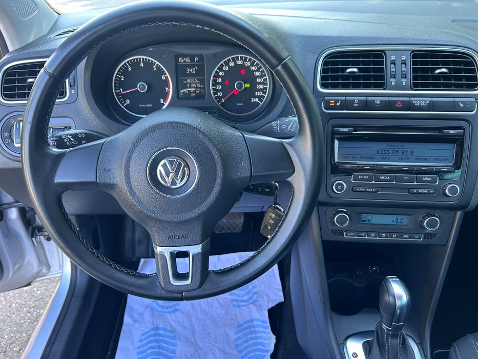 Volkswagen Polo Automat Benzină 2012 Model TEAM golf