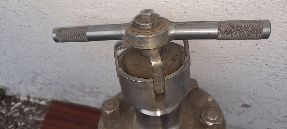 Задвижка из нержавейки