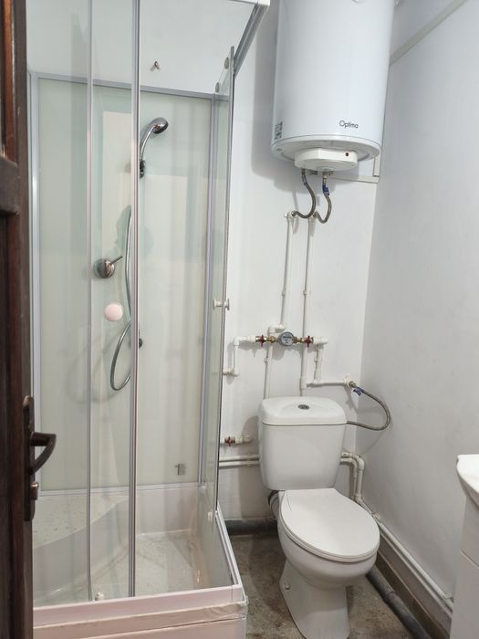 Cameră de cămin recent renovată